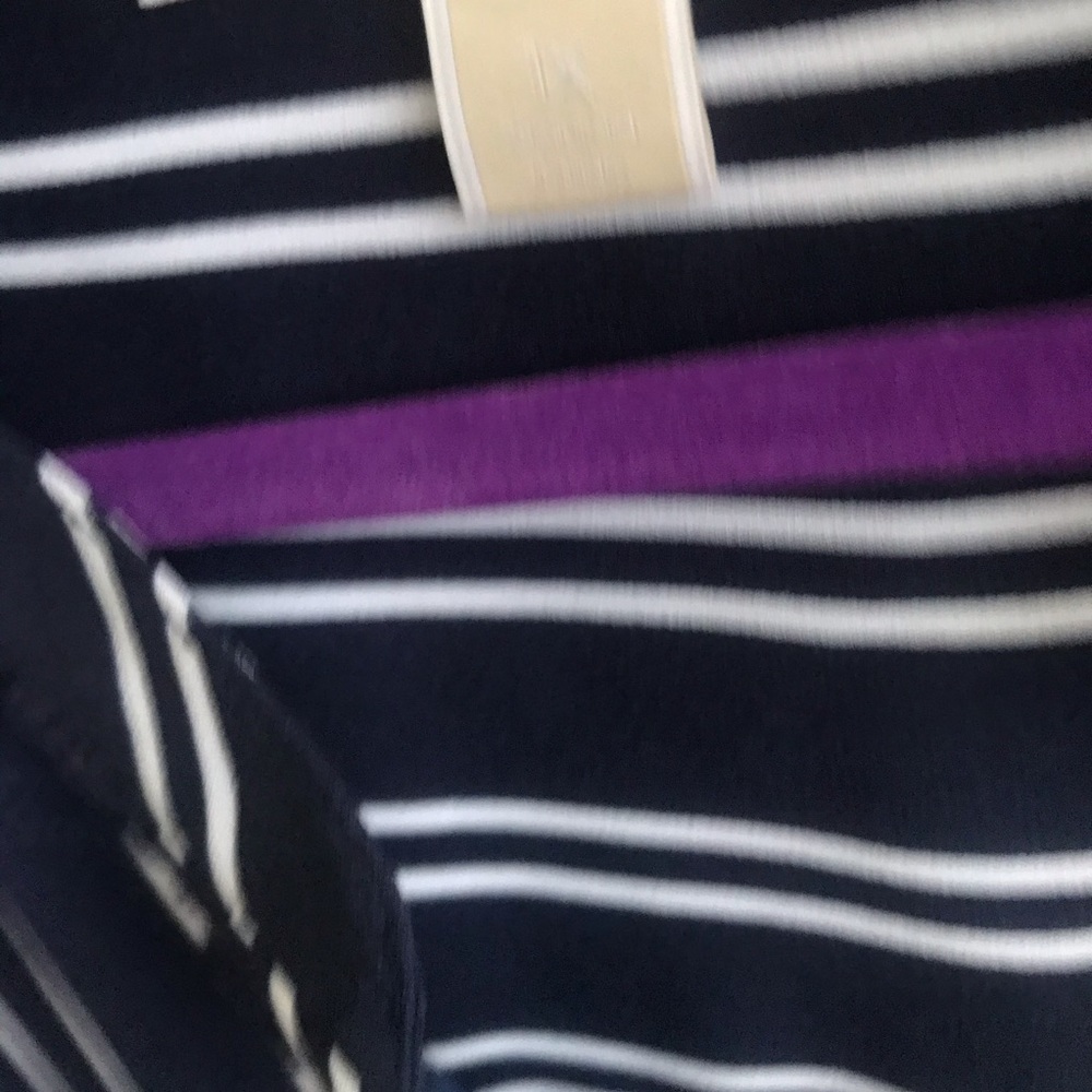 Michael Kors NWOT (fell off) Blue pinstripe Top 1X - Picture 3 of 16